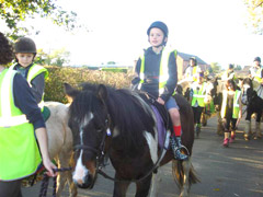 Chip trekking photo of horses & child riders 3